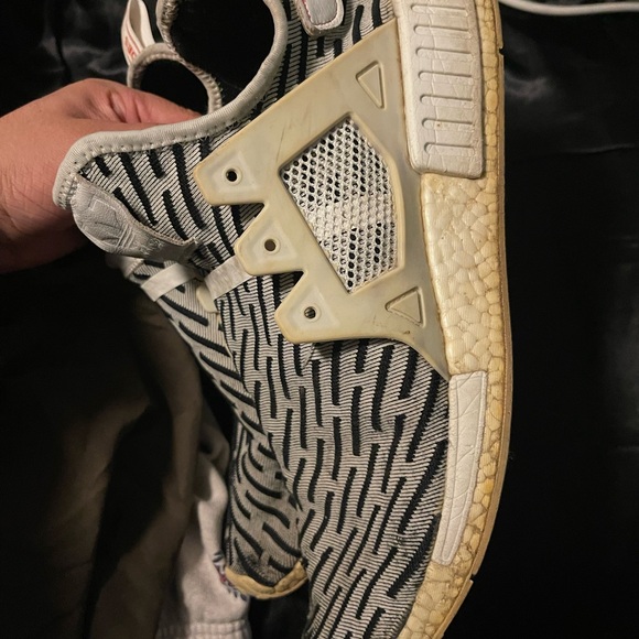 Adidas Men's Athletic Grungy Shoes - Very Worn for movie prop/ Size 12 🎥🎬 - Picture 4 of 9